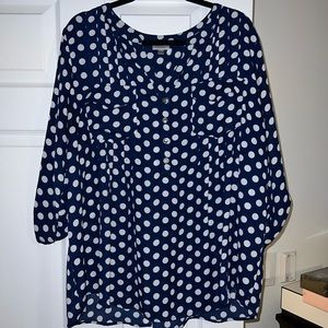 NWOT Avenue Polka Dot pleated blouse Navy & White Size 18/20